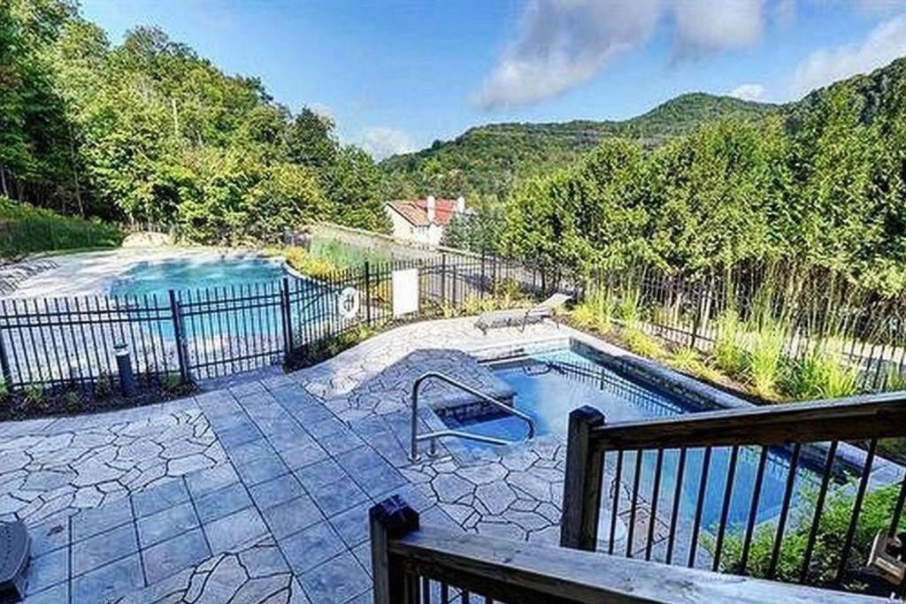 Appartement Entier, Fully Equiped Pool And Only In Summer Mont-Tremblant